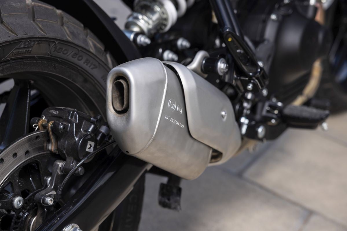 Royal Enfield Guerrilla 450: l'abbiamo provata ed è una gran bella moto